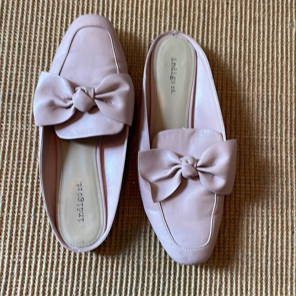 Vince Camuto, Zara, ColeHaan, Calvin Klein, Ivanka, Indigo HM, Coach - Picture 6 of 9